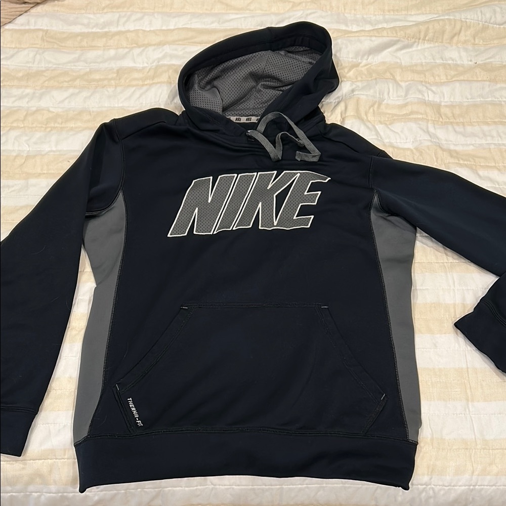 NIKE therma-fit hoodie Small